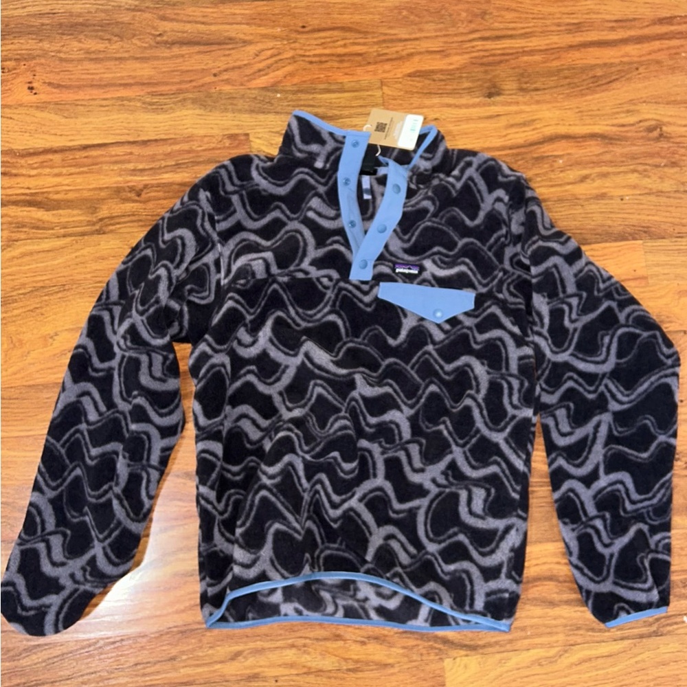Patagonia Black and Gray Men's Sweater
